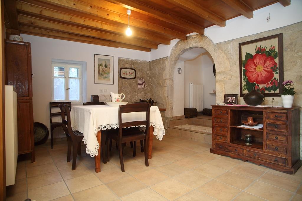 Menelia Cottage Platístoma Zimmer foto